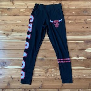 NBA Licensed CHICAGO BULLS Women's Black High Rise Leggings, Size Medium